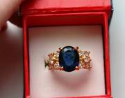 Продам позолоченное кольцо с синим камнем 