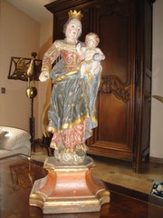 Статуя каталонской Rosa